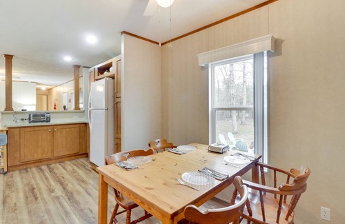 Louisa Cabaña | Cozy Louisa Cottage Stay w/ Fire Pit!