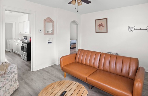 Wyandotte Casa | Cozy Louisville Home w/ Spacious Yard & Parking