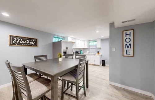 South Westminster Casa | Cozy Lower Unit | King & Bunk Bed | Great for Families