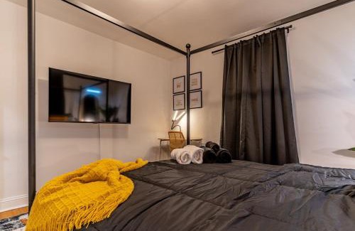 East Raleigh Apartamento | Cozy Luxe Escape, Raleigh 2BR Getaway, Sleeps 4, Pets, Kids & Business Travelers Welcome
