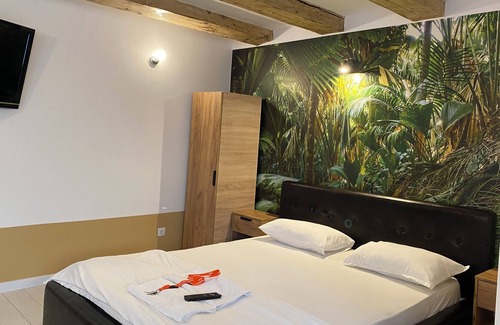 Craiova Apartamento | Cozy luxurios central Studios Free Wifi Free Parking