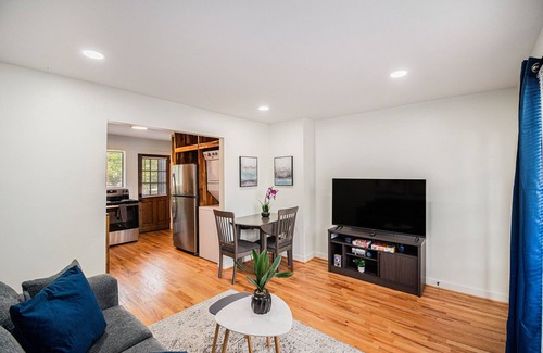 Norwood Apartamento | Cozy Luxury 2BR Apartment w/Free Parking – Near Downtown Birmingham