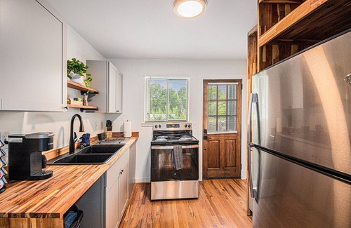 Norwood Apartamento | Cozy Luxury 2BR Apartment w/Free Parking – Near Downtown Birmingham