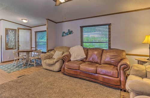 Mead Casa | Cozy Mead Home w/ Grill & Patio: Nearby Lake!