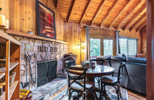 Mi-Wuk Village Casa | Cozy Mi-Wuk Village Cabin 18 Mi to Dodge Ridge!