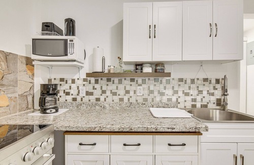 West Little Havana Cabaña | Cozy Miami Cottage: 5 Mi to Dtwn!