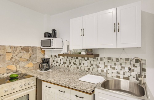 West Little Havana Cabaña | Cozy Miami Cottage: 5 Mi to Dtwn!