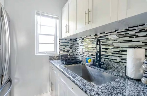 Pinewood Apartamento | COZY MIAMI HOME NEAR DOWNTOWN/WYNWOOD/DESIGN DISTRIC