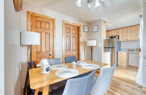 Southeast Bend Apartamento | Cozy mid-century getaway near Downtown