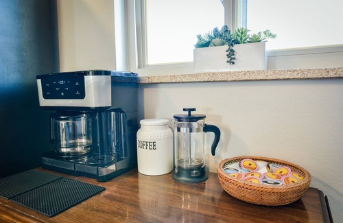 Littleton Casa | Cozy MidMod Big Yard Dining & Shopping Nearby