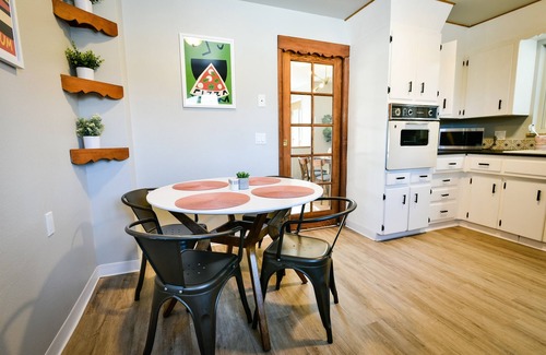 Littleton Casa | Cozy MidMod Big Yard Dining & Shopping Nearby