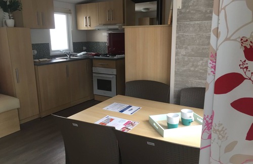 Nevez Casa | Acogedora casa móvil para 6 personas con terraza / camping Domaine de Kerlann **** Bretaña Sur