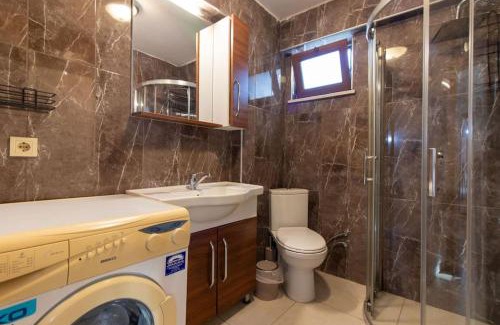 Maltepe Apartamento | Cozy Modern 1BR w Patio New Building in Maltepe