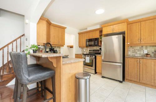 Stittsville - Basswood Casa | Cozy Modern 4BR Home with Sunny Patio