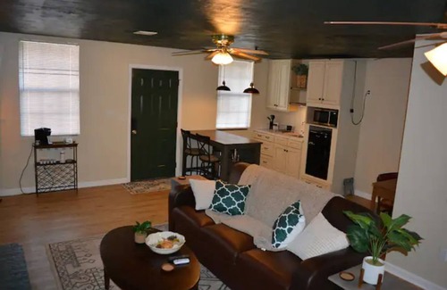 Murfreesboro Apartamento | Cozy, modern and private Guest Suite