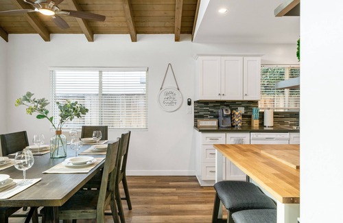 Oxnard Shores Casa | Cozy Modern Beach Home in Oxnard Shores