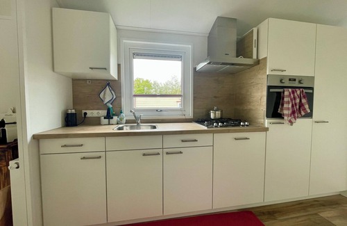 Renesse Chalet De Esquí | Cozy modern chalet close to the beach