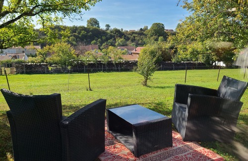 Contrexeville Cabaña | Moderno gîte con terraza y barbecue cerca del centro y termas
