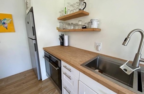 Inverhuron Cabaña | Cozy modern cottage on the beach
