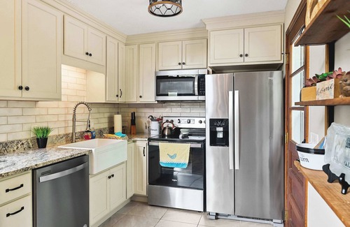 Smithville Casa | Cozy, modern cottage 3 minutes from the marina