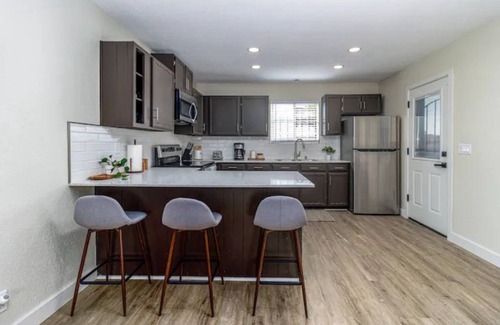 Mesa Apartamento | Cozy Modern Desert Escape