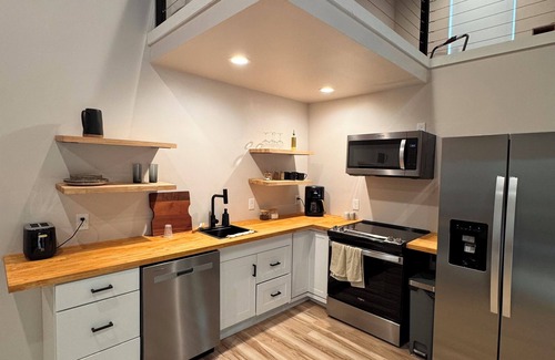Wagener Casa | Cozy Modern Escape