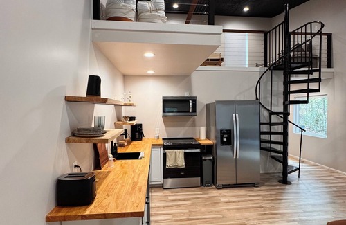 Wagener Casa | Cozy Modern Escape
