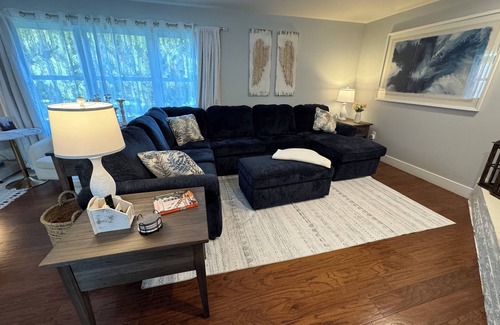 Stormstown Casa | Cozy Modern Farmhouse