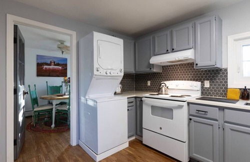 Northwest Harwinton Apartamento | Cozy Modern Farm Haus 2 Bedroom Apartment