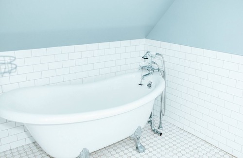 Saint David Otro | Cozy Modern Farmhouse w/ Hot Tub mins to Saint Andrews By-The-Sea! Pet Friendly!