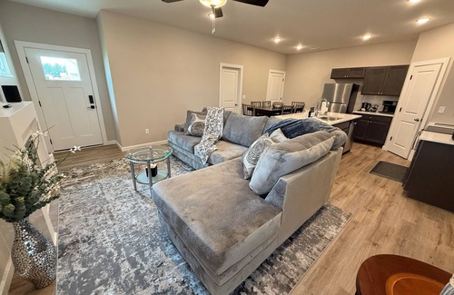 Valley Center Casa | Cozy Modern Haven w/ Fireplace & Open Kitchen