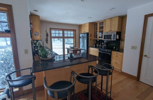 Town of Marbletown Casa | Cozy modern home on 14 acres of woods