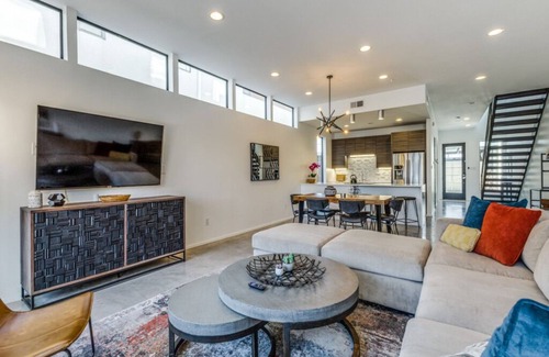 Old East Dallas Casa | Cozy Modern Home + Private Pool + Central Dallas Location