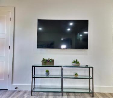 Indian Hills Casa | Cozy modern house - Near SXSW and other events