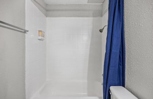 Brentwood Apartamento | Cozy Modern Oasis near UT