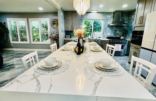 Westminster Casa | Cozy modern rose house 3-bedrooms pets friendly in Garden Grove, California