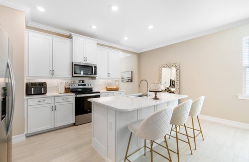 Bonita Springs Casa | Cozy Modern Sunny Haven w. 5 Star Amenities
