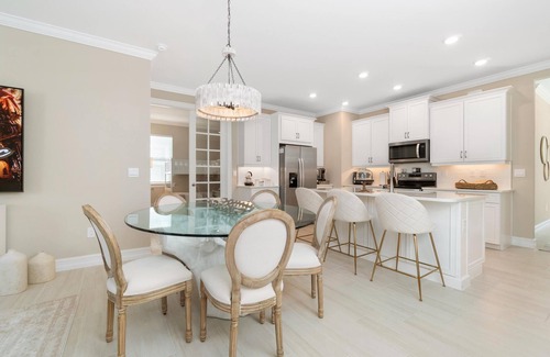 Bonita Springs Casa | Cozy Modern Sunny Haven w. 5 Star Amenities