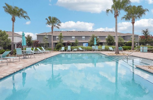 Wildwood Casa | Cozy Modern Townhome Convenient to Everything