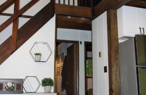 Lake Ariel Casa | Cozy Modern Updated Poconos Cabin with Huge Deck