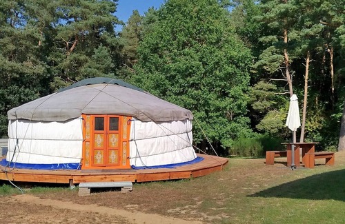 Selmsdorf Cabina | Cozy Mongolian yurt between the Hanseatic city and the sea on a country farm.