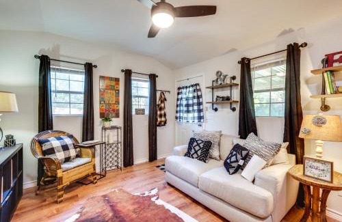 Montgomery Casa | Cozy Montgomery Cottage with Porch, Near Lake Conroe