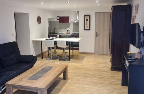 Bastelica Apartamento | Cozy mountain apartment, 15 minutes from the Val d'Eze ski slopes