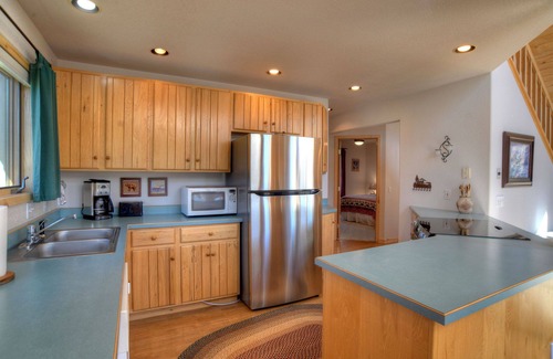 South Fork Cabina | Cozy Mountain Cabin - Outdoor Firepit - Near Wolf Creek Ski Area