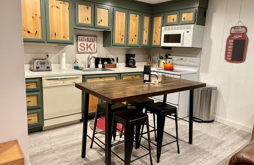 Bromley Mountain Condominio | Cozy Mountain Condo - True Ski in Ski out