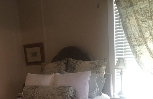 Andrews Cabaña | Cozy Mountain Cottage!! Minutes from casino, rivers, lakes and more