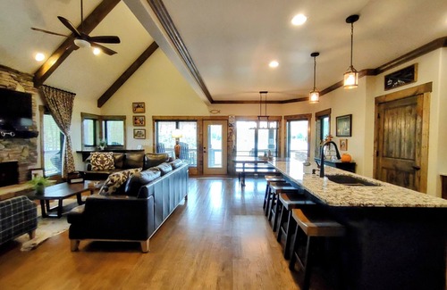 Blowing Rock Casa | Sweet Mountain Sueños y corrientes que soplan Rock