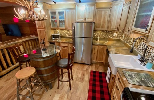 Seven Springs Condominio | Cozy Mountain Getaway w/Hot Tub at Seven Springs Resort