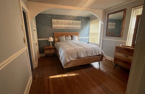 Jefferson Otro | Cozy mountain home close to the New River, Blue Ridge Parkway and ski slopes.