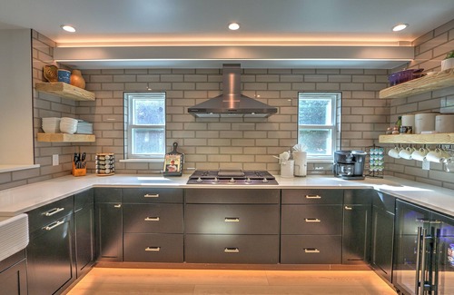 Carbondale Casa | Cozy Mountain Retreat! Golf, Fish,Hot Tub, Pet Friendly, 30 miles to Aspen!